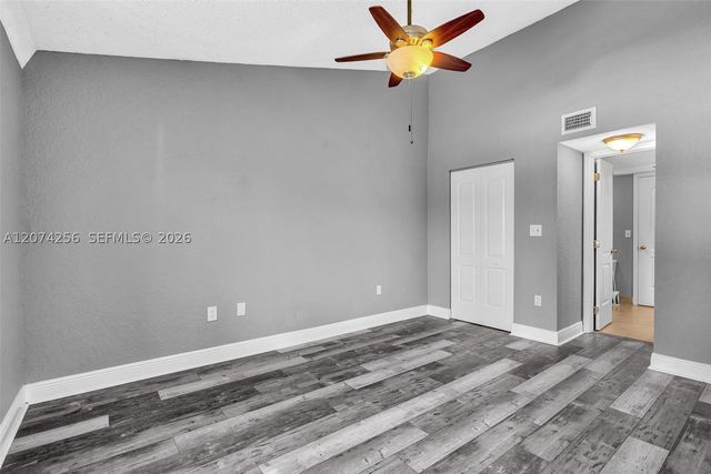 2803 N Oakland Forest Dr 206, Oakland Park, FL 33309