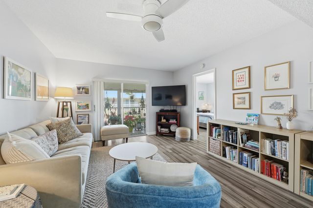 18081 SE Country Club Drive 6-60, Jupiter, FL 33469