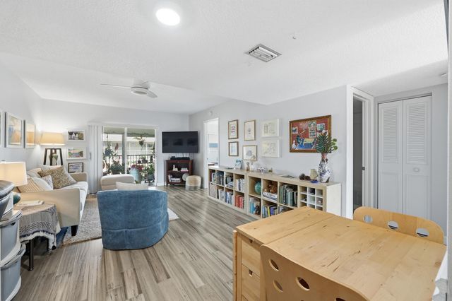 18081 SE Country Club Drive 6-60, Jupiter, FL 33469