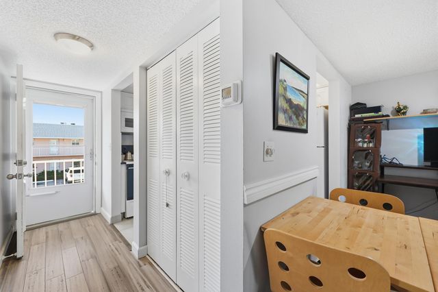 18081 SE Country Club Drive 6-60, Jupiter, FL 33469