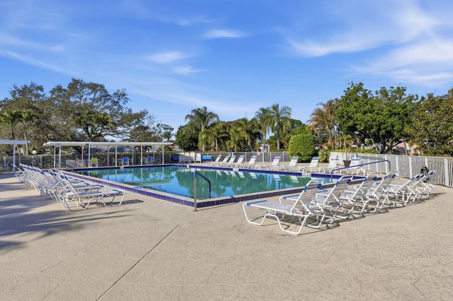 18081 SE Country Club Drive 6-60, Jupiter, FL 33469