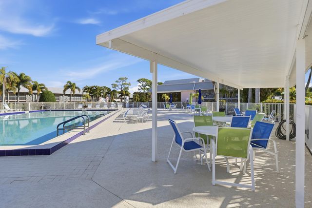 18081 SE Country Club Drive 6-60, Jupiter, FL 33469