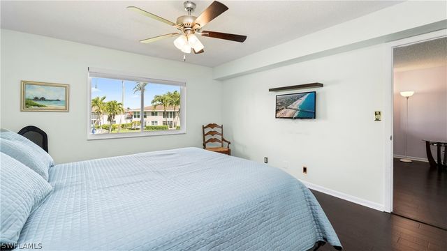 160 Palm DR 3024, Naples, FL 34112