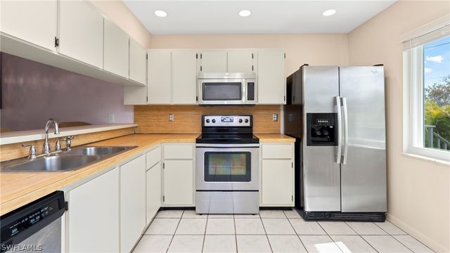 160 Palm DR 3024, Naples, FL 34112