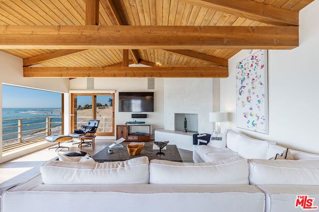 23018 Pacific Coast Highway, Malibu, CA 90265