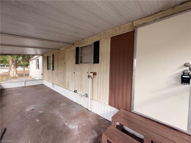 7897 Suncoast DR, North Fort Myers, FL 33917