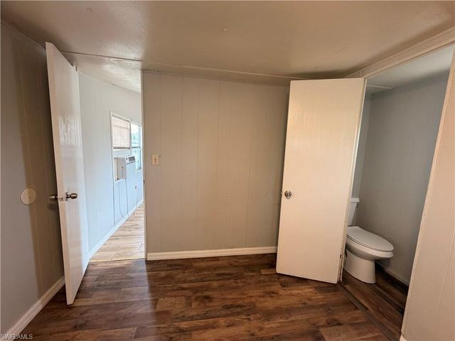 7897 Suncoast DR, North Fort Myers, FL 33917