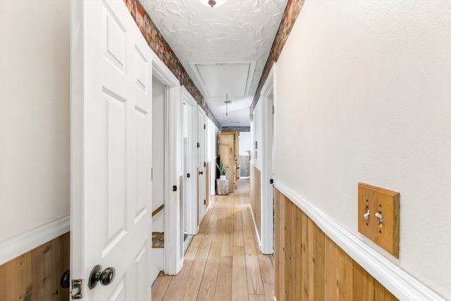 33 Quincy St, Holbrook, MA 02343