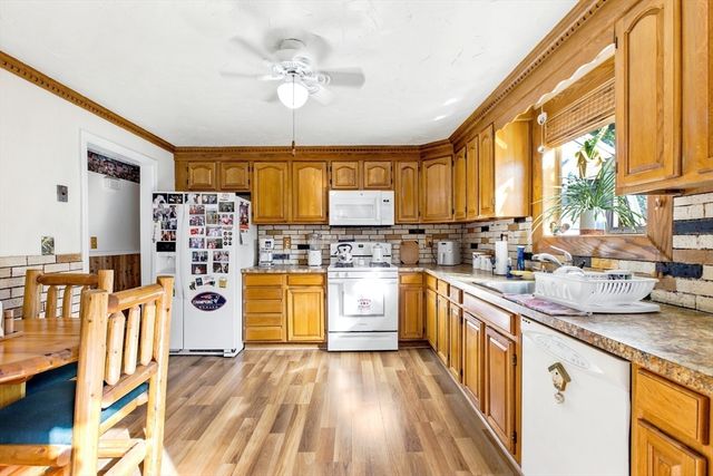 33 Quincy St, Holbrook, MA 02343