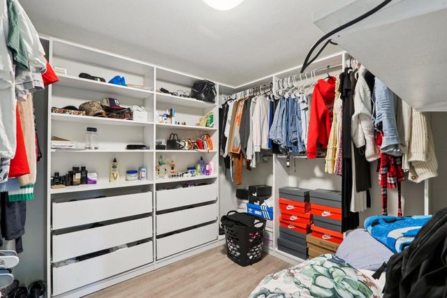 9035 W Morgan AVENUE, Milwaukee, WI 53228