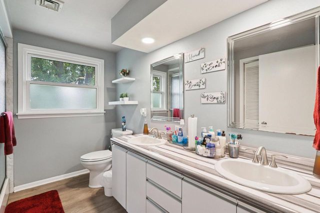 9035 W Morgan AVENUE, Milwaukee, WI 53228