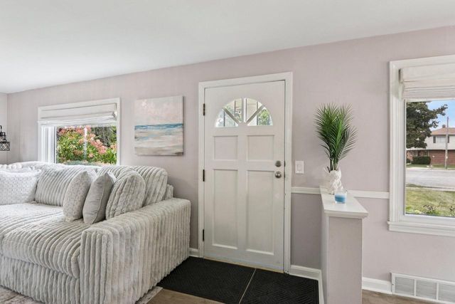 9035 W Morgan AVENUE, Milwaukee, WI 53228