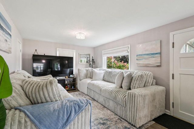 9035 W Morgan AVENUE, Milwaukee, WI 53228