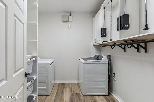 2938 Hickory Lane, Ocean Springs, MS 39564