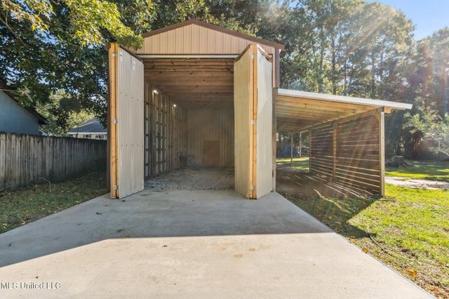 2938 Hickory Lane, Ocean Springs, MS 39564