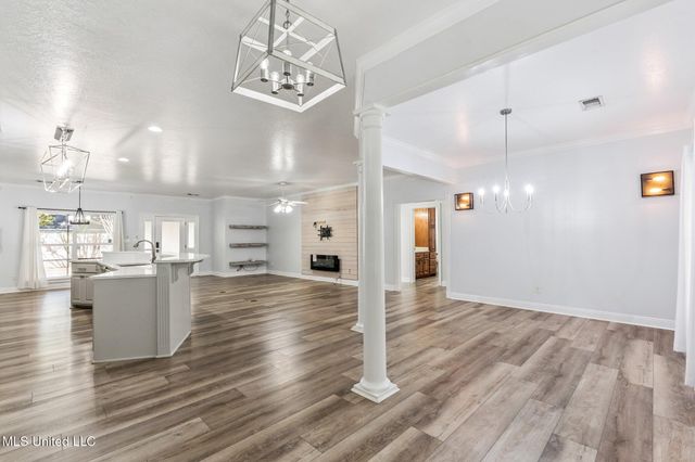 2938 Hickory Lane, Ocean Springs, MS 39564