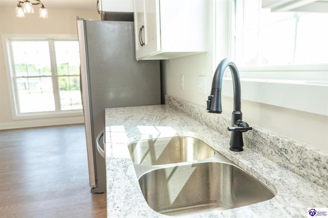 505 Ashwood Avenue, Elizabethtown, KY 42701