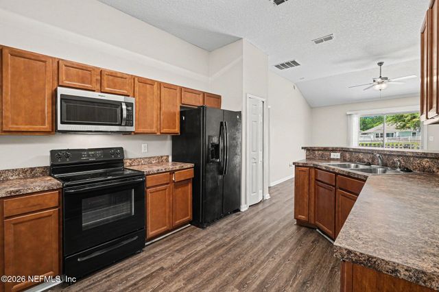 94011 LAST Lane, Yulee, FL 32097