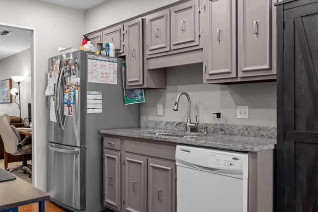 6480 Brookmead Circle, Hixson, TN 37343