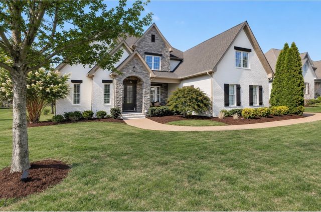 1244 Potter Ln, Gallatin, TN 37066