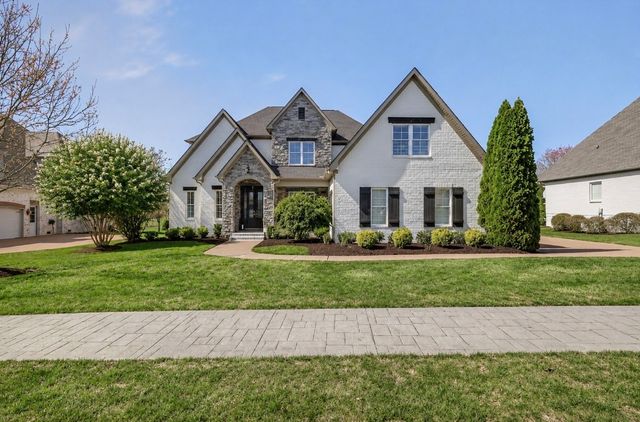 1244 Potter Ln, Gallatin, TN 37066