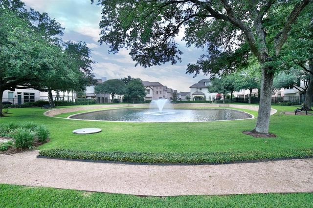 6335 E Mystic Meadow, Houston, TX 77021