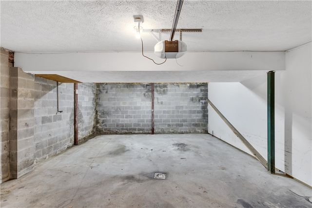 624 Squaw Run Rd, Wayne Twp, PA 16117