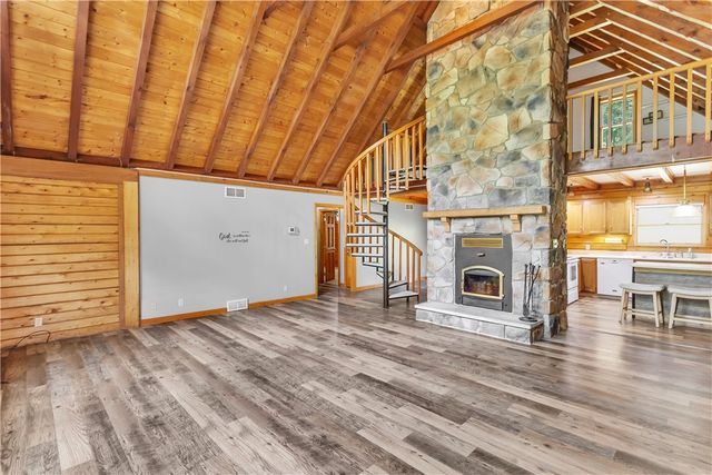 624 Squaw Run Rd, Wayne Twp, PA 16117