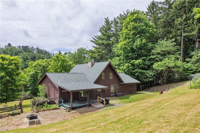 624 Squaw Run Rd, Wayne Twp, PA 16117