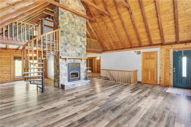 624 Squaw Run Rd, Wayne Twp, PA 16117