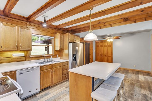 624 Squaw Run Rd, Wayne Twp, PA 16117