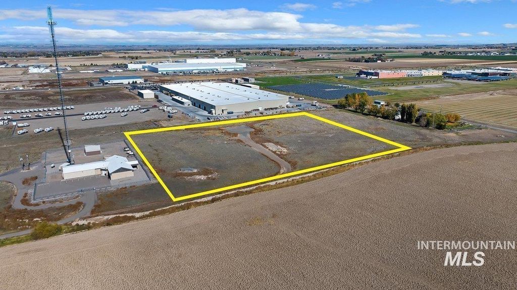 3750 N 3250 E, Twin Falls, ID 83301 photo 2