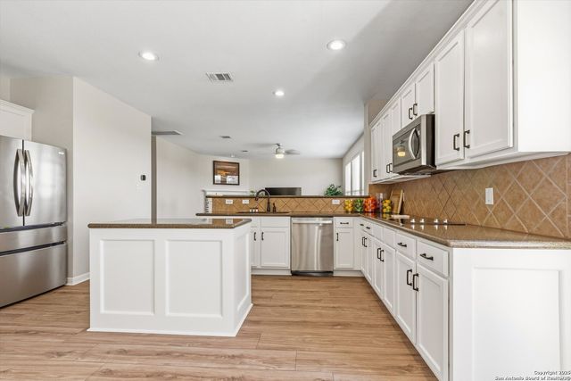 23103 Fairway, San Antonio, TX 78258