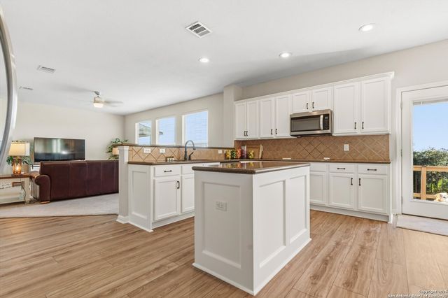 23103 Fairway, San Antonio, TX 78258