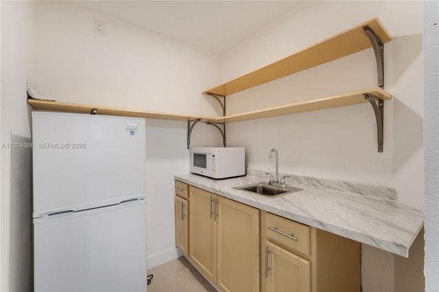 15250 SW 154th Ter A, Miami, FL 33187