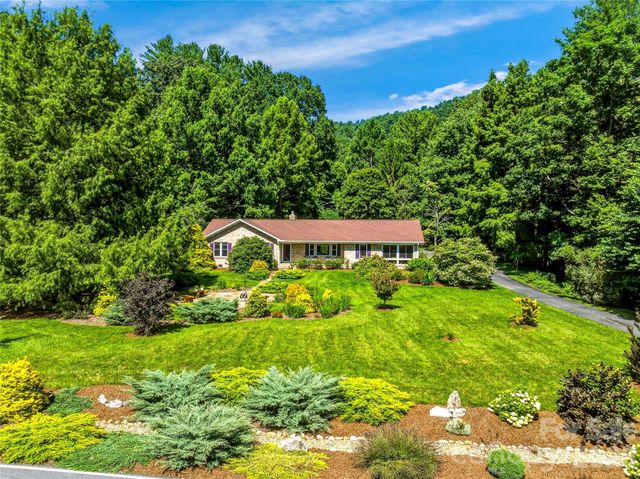 13 Ashley Road, Asheville, NC 28805