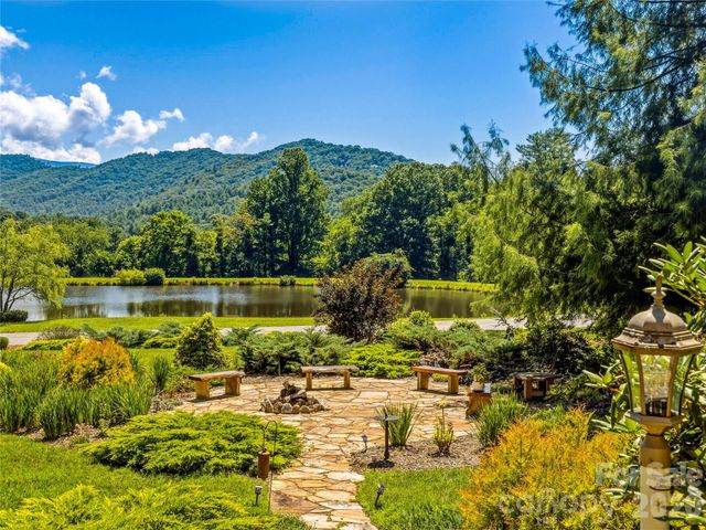 13 Ashley Road, Asheville, NC 28805