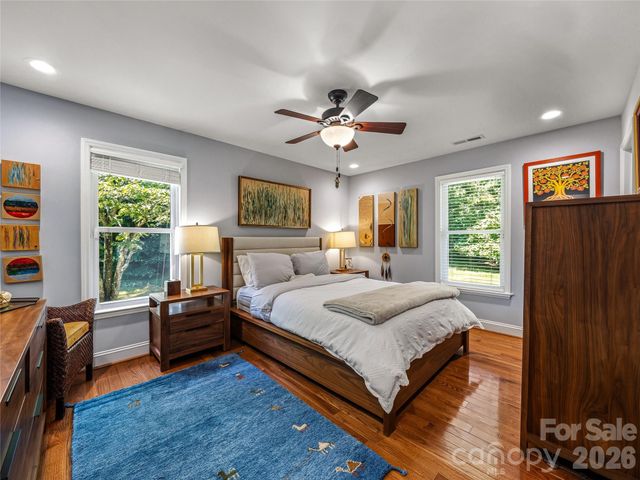 13 Ashley Road, Asheville, NC 28805