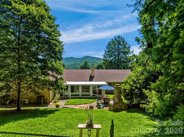 13 Ashley Road, Asheville, NC 28805