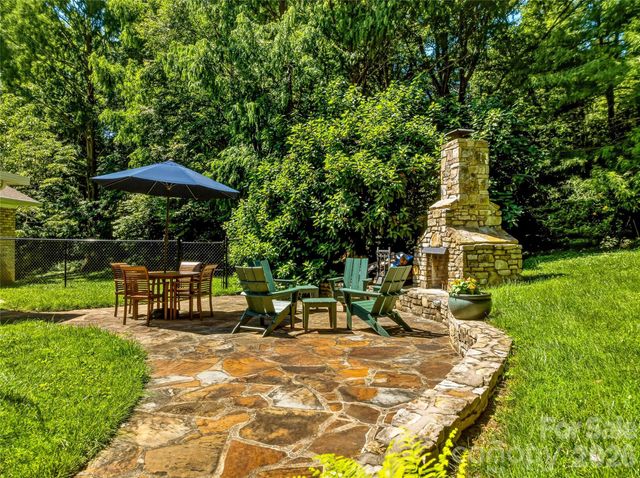 13 Ashley Road, Asheville, NC 28805