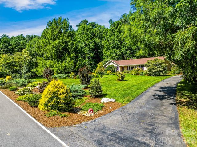 13 Ashley Road, Asheville, NC 28805