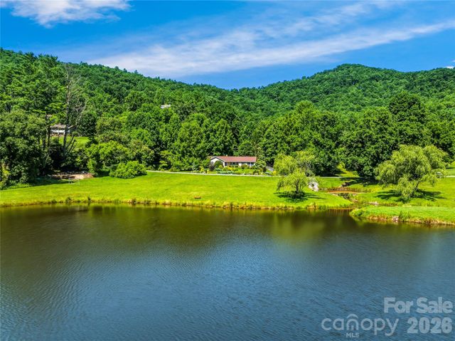 13 Ashley Road, Asheville, NC 28805