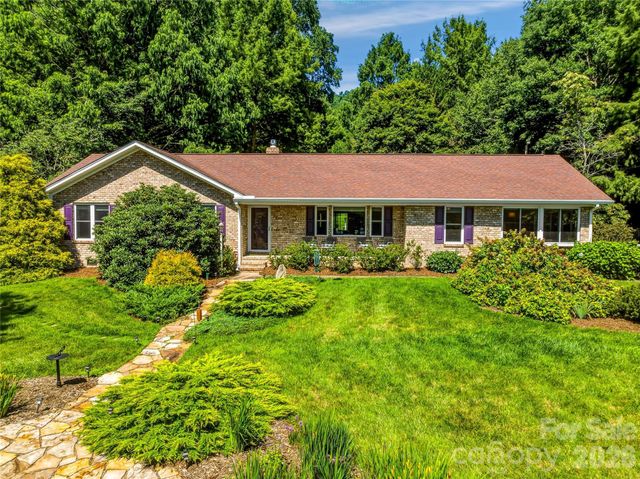 13 Ashley Road, Asheville, NC 28805