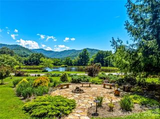 13 Ashley Road, Asheville, NC 28805