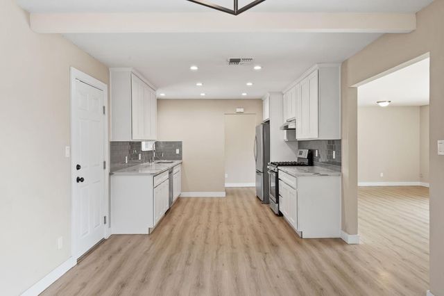 5123 Schuyler Dr, Carmichael, CA 95608