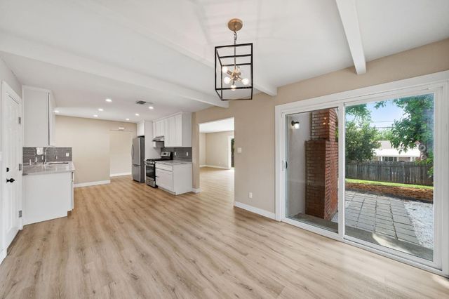 5123 Schuyler Dr, Carmichael, CA 95608