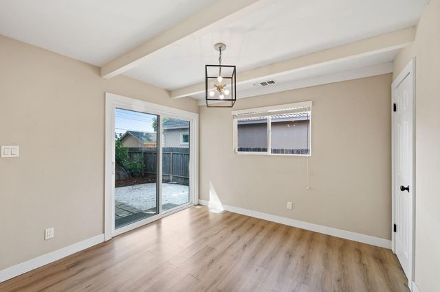 5123 Schuyler Dr, Carmichael, CA 95608