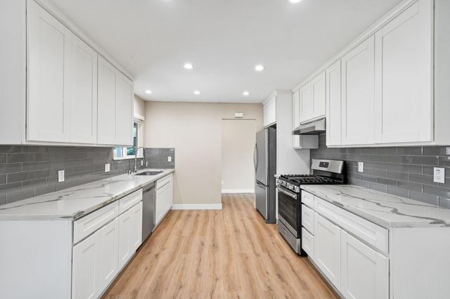 5123 Schuyler Dr, Carmichael, CA 95608