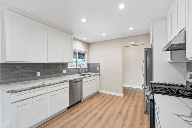 5123 Schuyler Dr, Carmichael, CA 95608