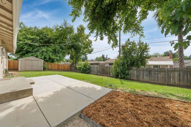5123 Schuyler Dr, Carmichael, CA 95608